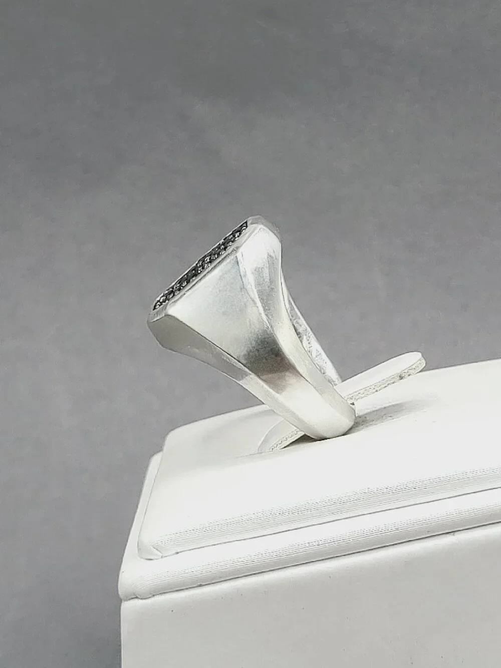 David Yurman Streamline Signet Ring w/ Pavé Black Diamonds - 18mm - Size 9
